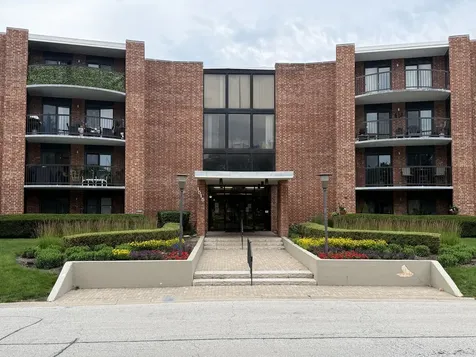 1515 Central Road Arlington Heights IL 60005