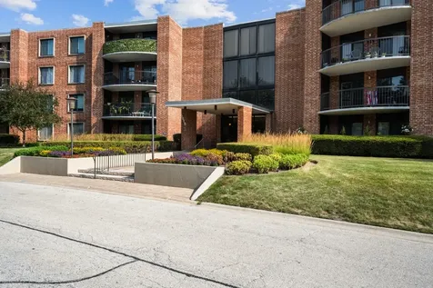 1515 Central Road Arlington Heights IL 60005