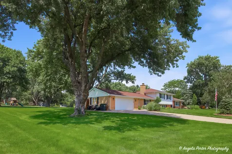 152 Foxwood Lane Barrington IL 60010