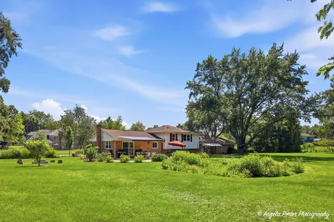 152 Foxwood Lane Barrington IL 60010