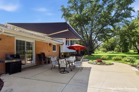 152 Foxwood Lane Barrington IL 60010