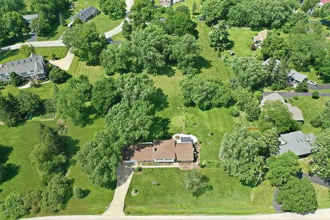 152 Foxwood Lane Barrington IL 60010