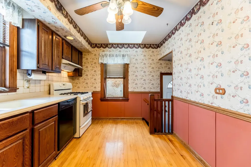 10831 South Kedzie Avenue Chicago IL 60655