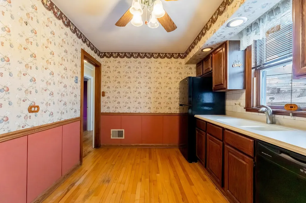 10831 South Kedzie Avenue Chicago IL 60655