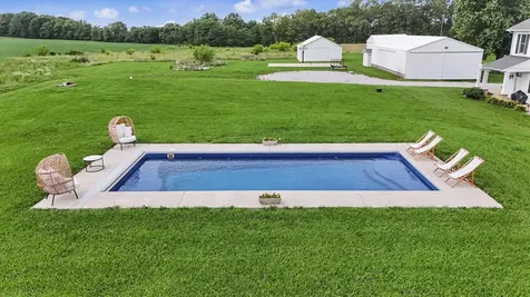 1090 Bucks Pond Road Monticello IL 61856