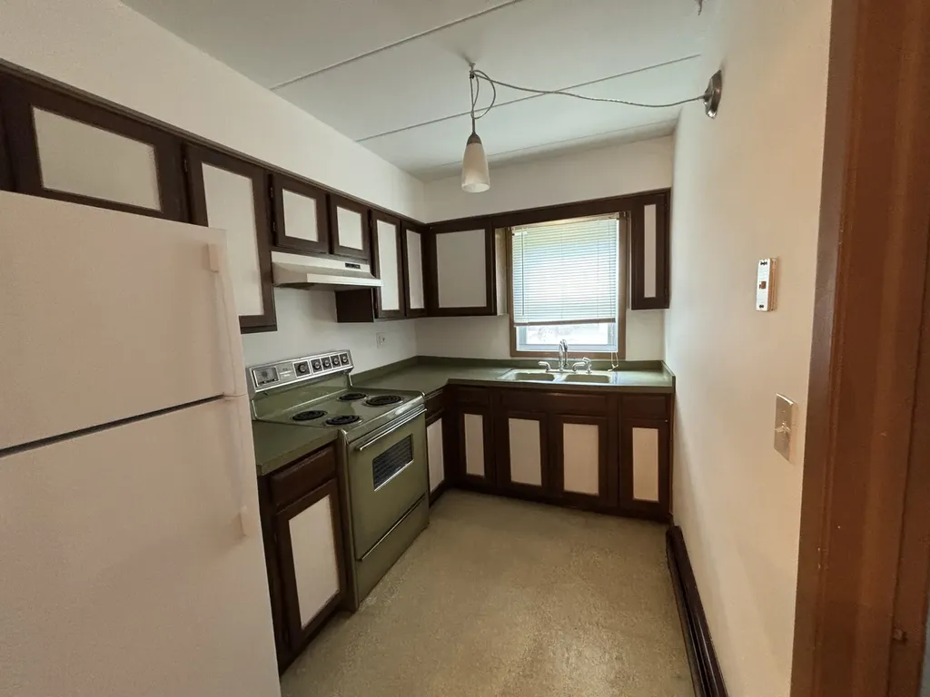 581 Burlington Avenue Clarendon Hills IL 60514