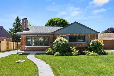 8918 Parkside Avenue Morton Grove IL 60053