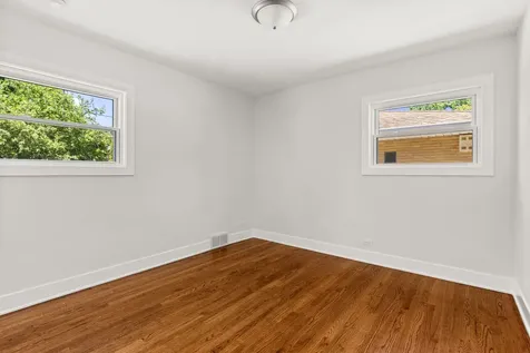 8918 Parkside Avenue Morton Grove IL 60053