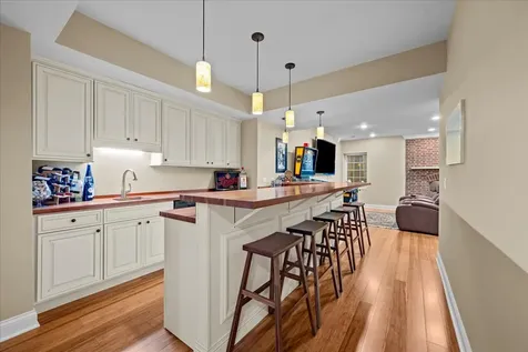 2142 Harrison Street Glenview IL 60025