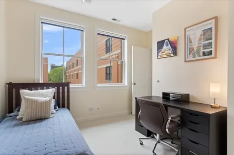3842 North Southport Avenue Chicago IL 60613