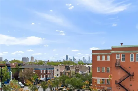 3842 North Southport Avenue Chicago IL 60613