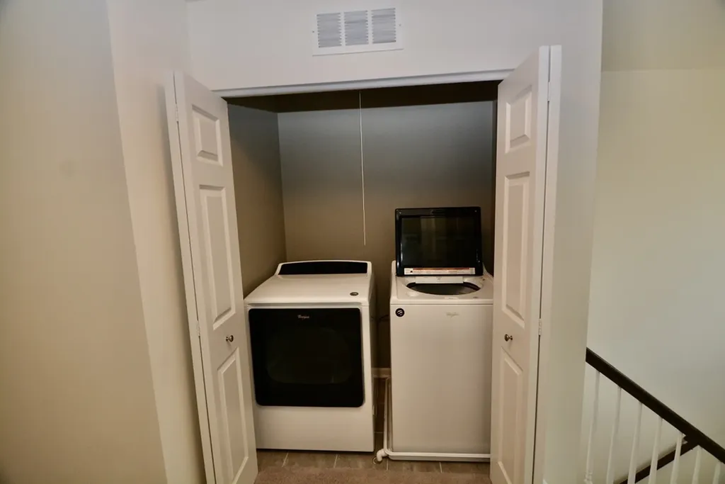 2953 Madison Drive Naperville IL 60564