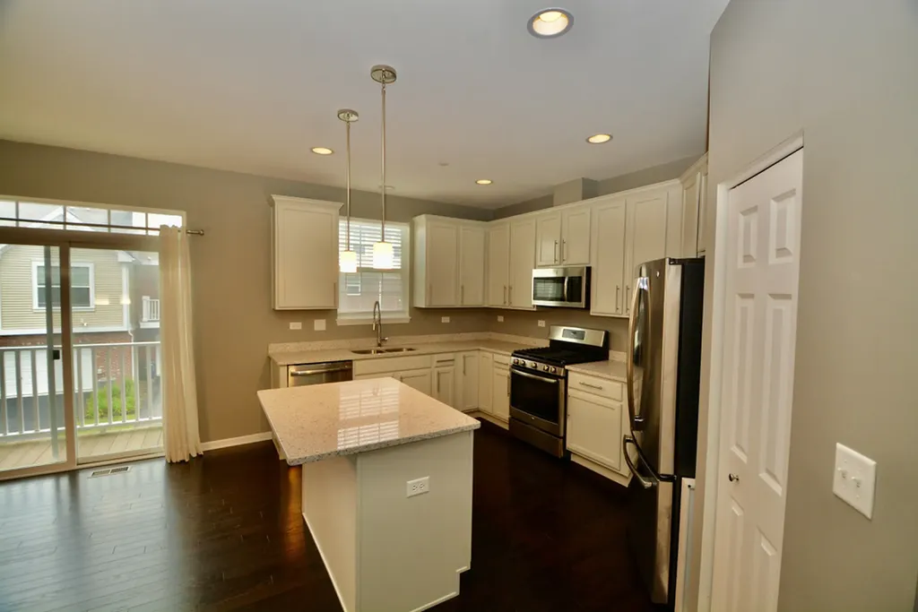 2953 Madison Drive Naperville IL 60564
