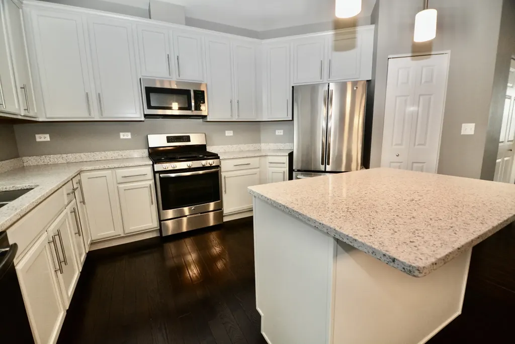 2953 Madison Drive Naperville IL 60564