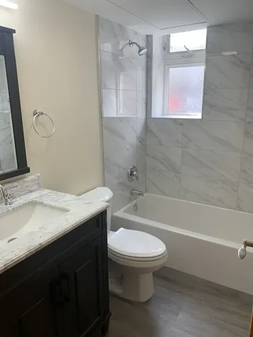 1303 West Flournoy Street Chicago IL 60607