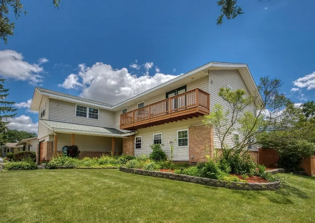 591 Sussex Court Elk Grove Village IL 60007