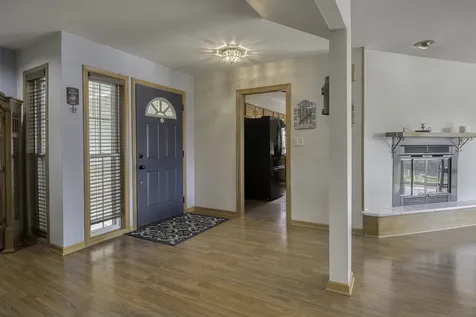 591 Sussex Court Elk Grove Village IL 60007