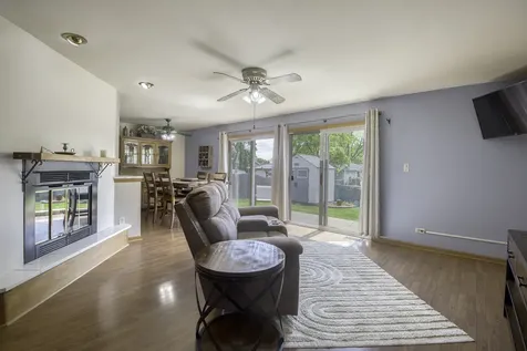 591 Sussex Court Elk Grove Village IL 60007