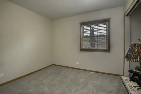 591 Sussex Court Elk Grove Village IL 60007