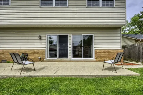 591 Sussex Court Elk Grove Village IL 60007
