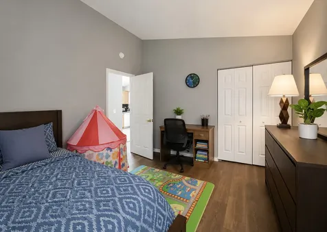 634 Le Parc Circle Buffalo Grove IL 60089