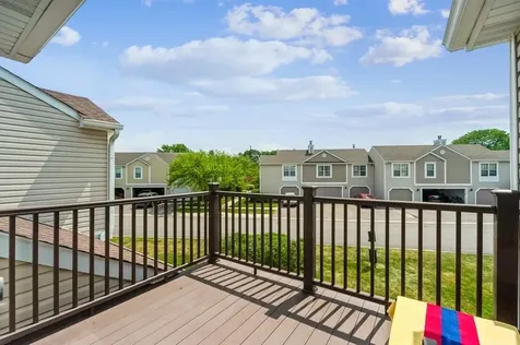 634 Le Parc Circle Buffalo Grove IL 60089
