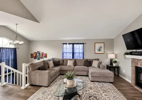 634 Le Parc Circle Buffalo Grove IL 60089