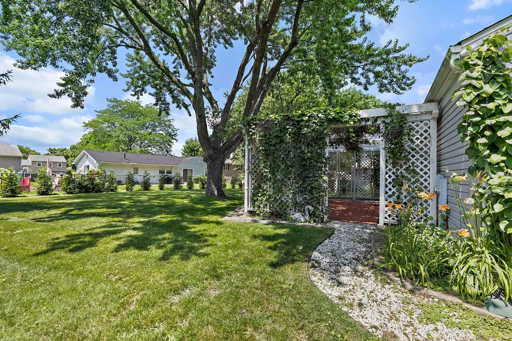 34 Paxton Lane Schaumburg IL 60194