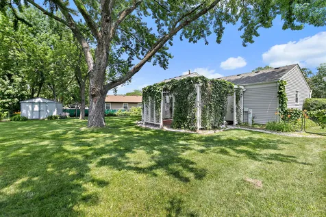 34 Paxton Lane Schaumburg IL 60194