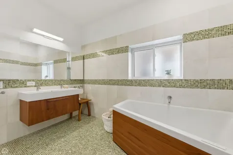 1215 East Madison Park Avenue Chicago IL 60615