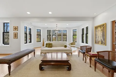 1215 East Madison Park Avenue Chicago IL 60615