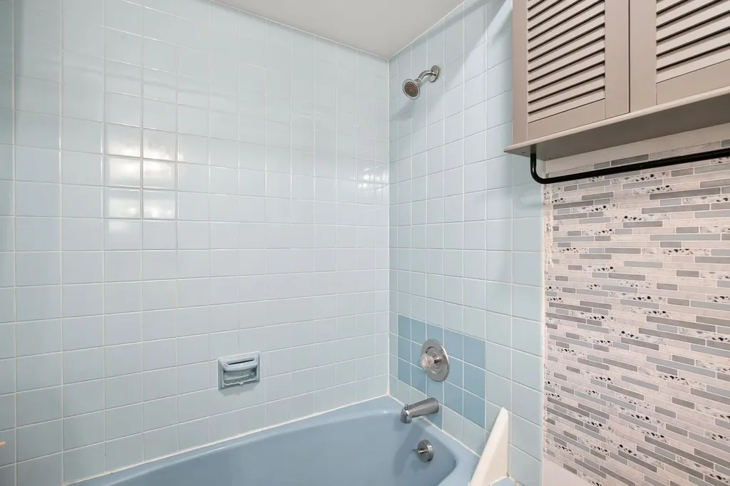 21 Kyle Court Willowbrook IL 60527