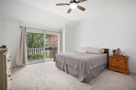 21 Kyle Court Willowbrook IL 60527