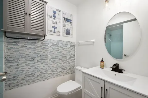 21 Kyle Court Willowbrook IL 60527