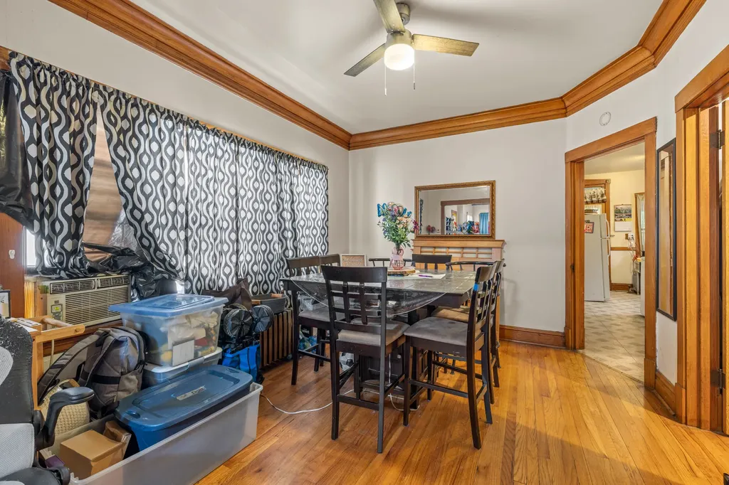 3031 North Davlin Court Chicago IL 60618