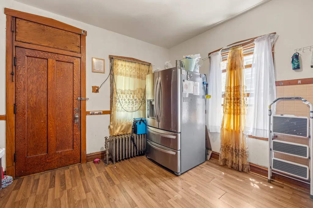 3031 North Davlin Court Chicago IL 60618