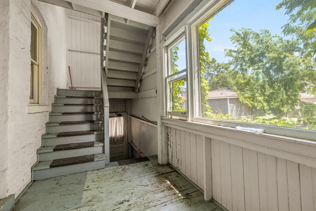 3031 North Davlin Court Chicago IL 60618