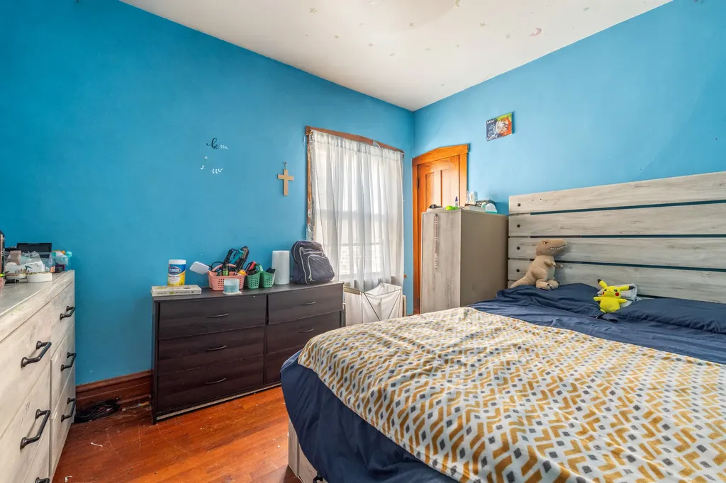 3031 North Davlin Court Chicago IL 60618