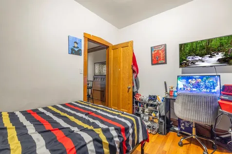 3031 North Davlin Court Chicago IL 60618