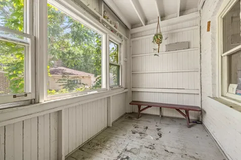 3031 North Davlin Court Chicago IL 60618