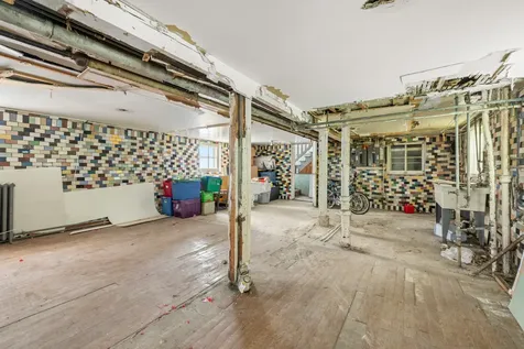 3031 North Davlin Court Chicago IL 60618