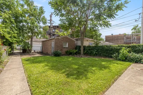 3031 North Davlin Court Chicago IL 60618