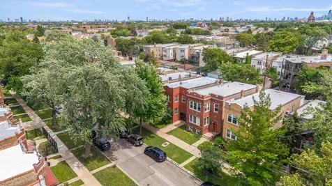3031 North Davlin Court Chicago IL 60618