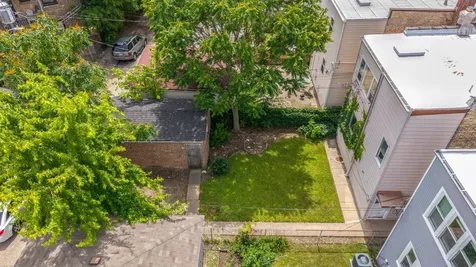 3031 North Davlin Court Chicago IL 60618