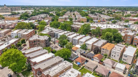 3031 North Davlin Court Chicago IL 60618
