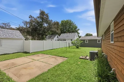 1116 53RD Street Moline IL 61265