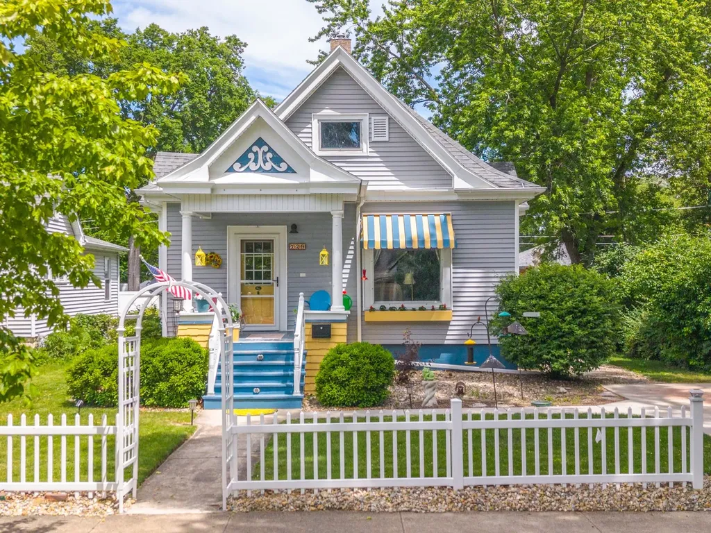 729 West Henry Street Pontiac IL 61764
