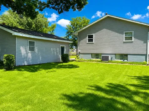 1105 Avenue I Sterling IL 61081
