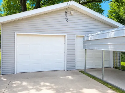 1105 Avenue I Sterling IL 61081