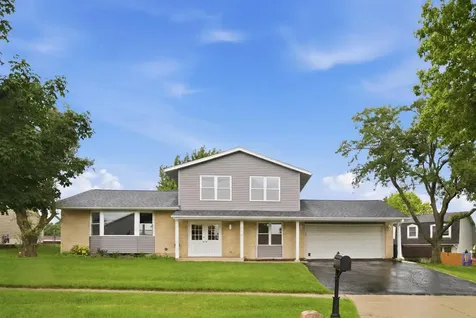 1596 Texas Street Elk Grove Village IL 60007